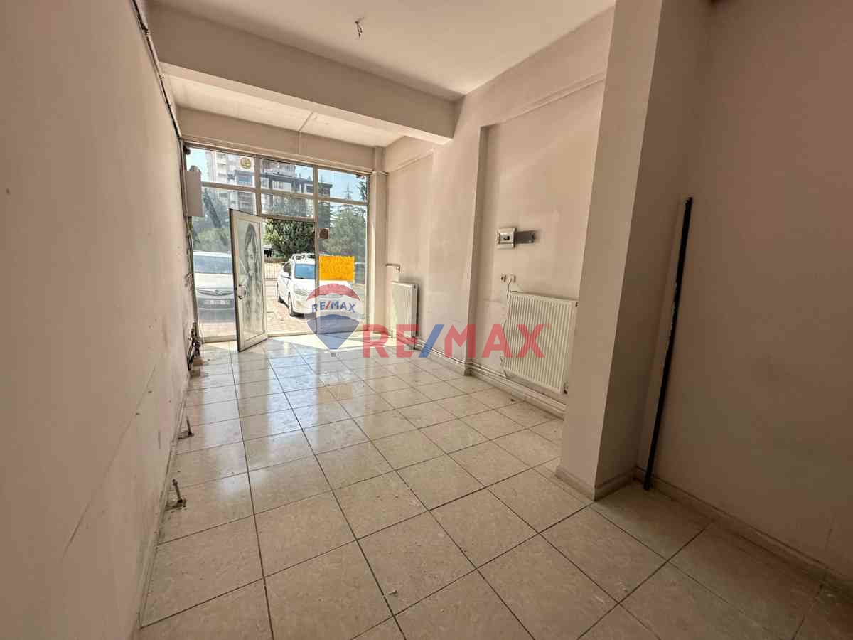 ESENTEPE MAHALLESI 3+1 KIRALIK DÜKKAN