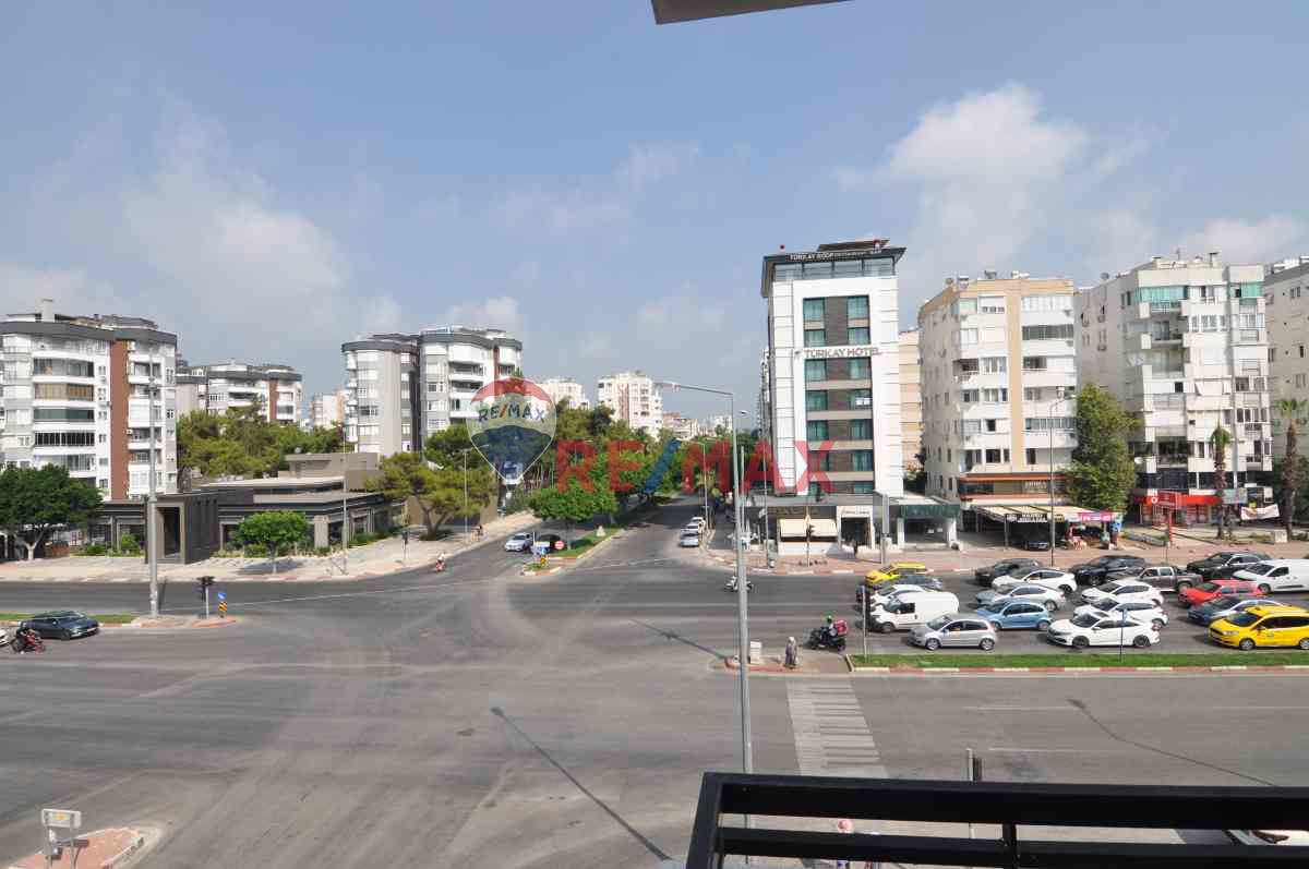 ATATÜRK BULVARI ÜZERINDE 4+1 KİRALIK 