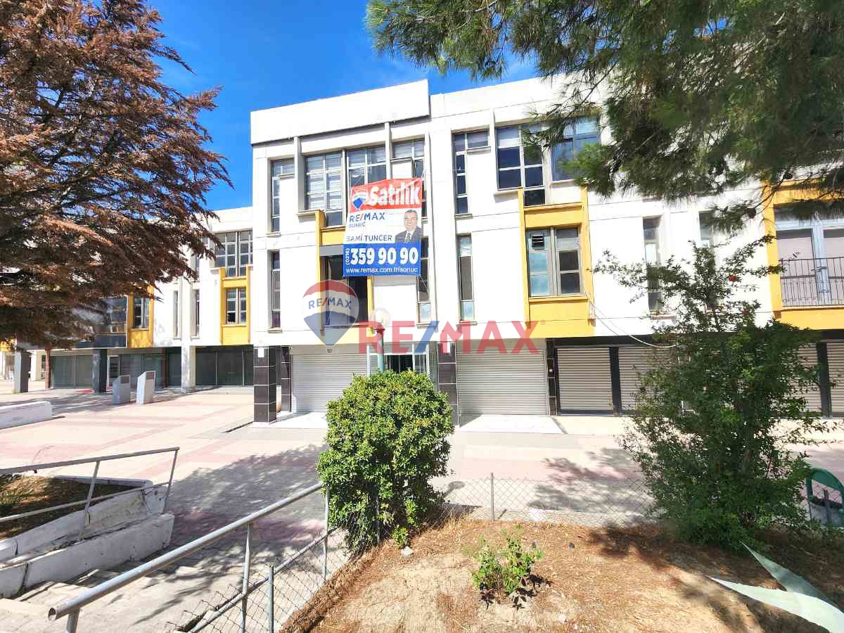 İZMİR MTK SITESI'NDE YATIRIMA UYGUN KOMPLE BINA – 800 M², 4 KATLI SATILIK