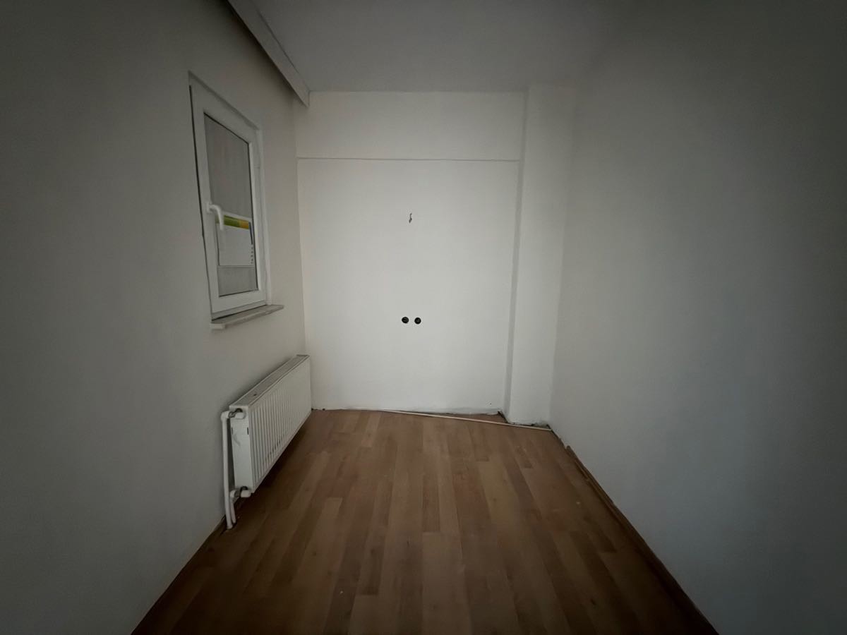 GÖLCÜK MERKEZDE 3+1 SATILIK FIRSAT DAİRE - OFİS