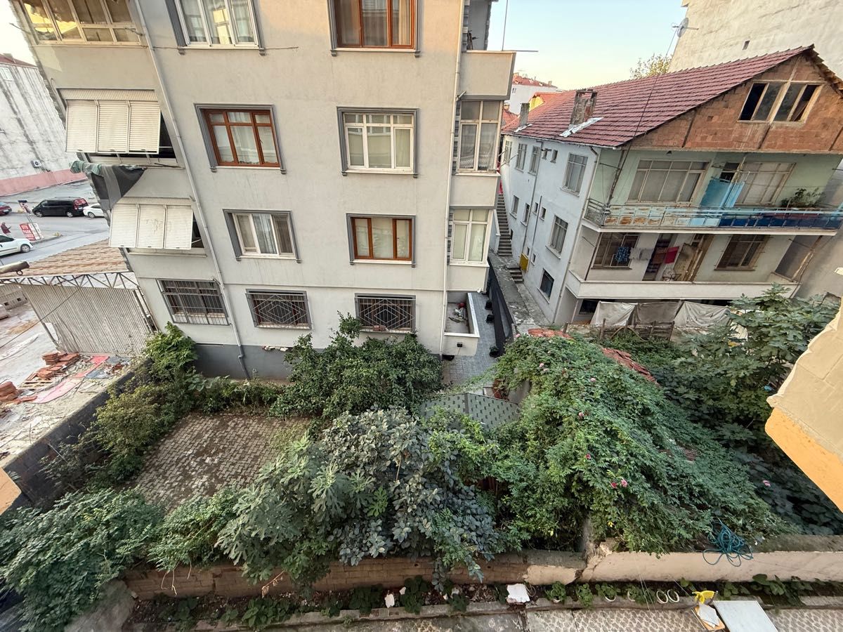 GÖLCÜK MERKEZDE 3+1 SATILIK FIRSAT DAİRE - OFİS