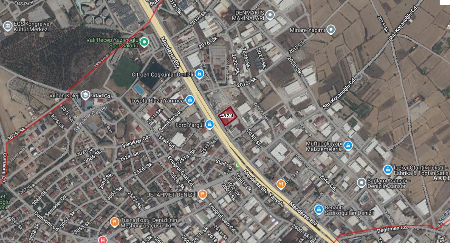 REMAX MODEL'DEN IZMIR ASFALTI ÜZERINDE SATILIK TERCIHLI KULLANIM ALANI