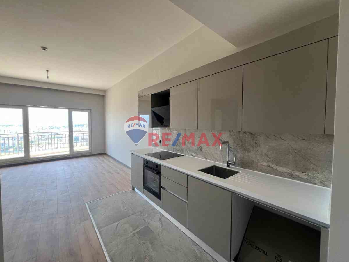 REMAX MODEL'DEN SİNPAŞ AQUA CİTY F2 KULEDE 1+1 BALKONLU KİRALIK 