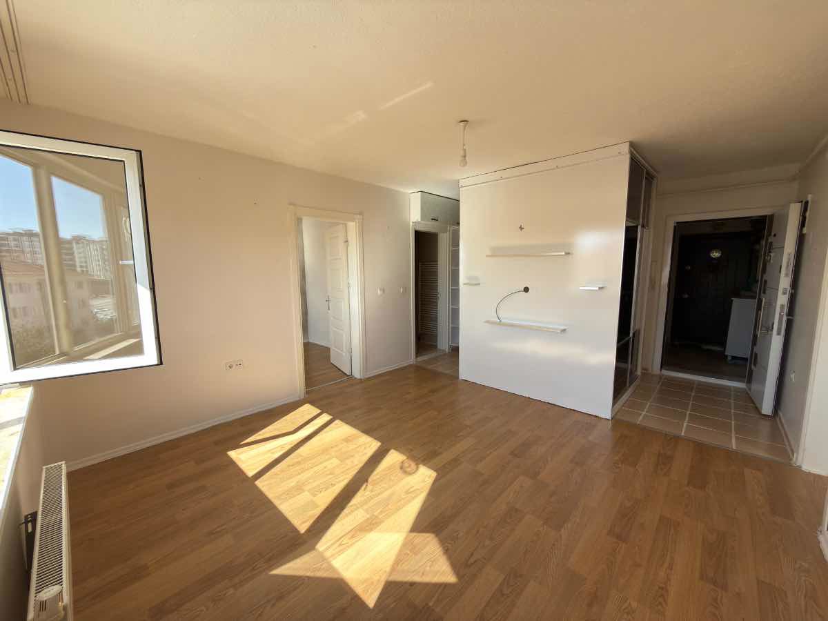 REMAX DOĞUDAN ÇAYDAÇIRA DAR GELİRLİ TOKİLER'DE KİRALIK DAİRE