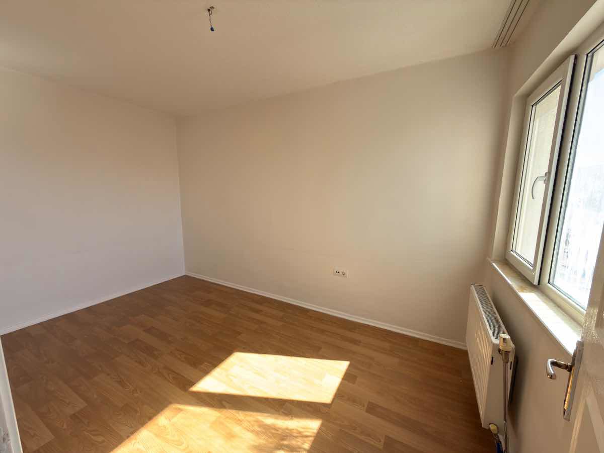 REMAX DOĞUDAN ÇAYDAÇIRA DAR GELİRLİ TOKİLER'DE KİRALIK DAİRE