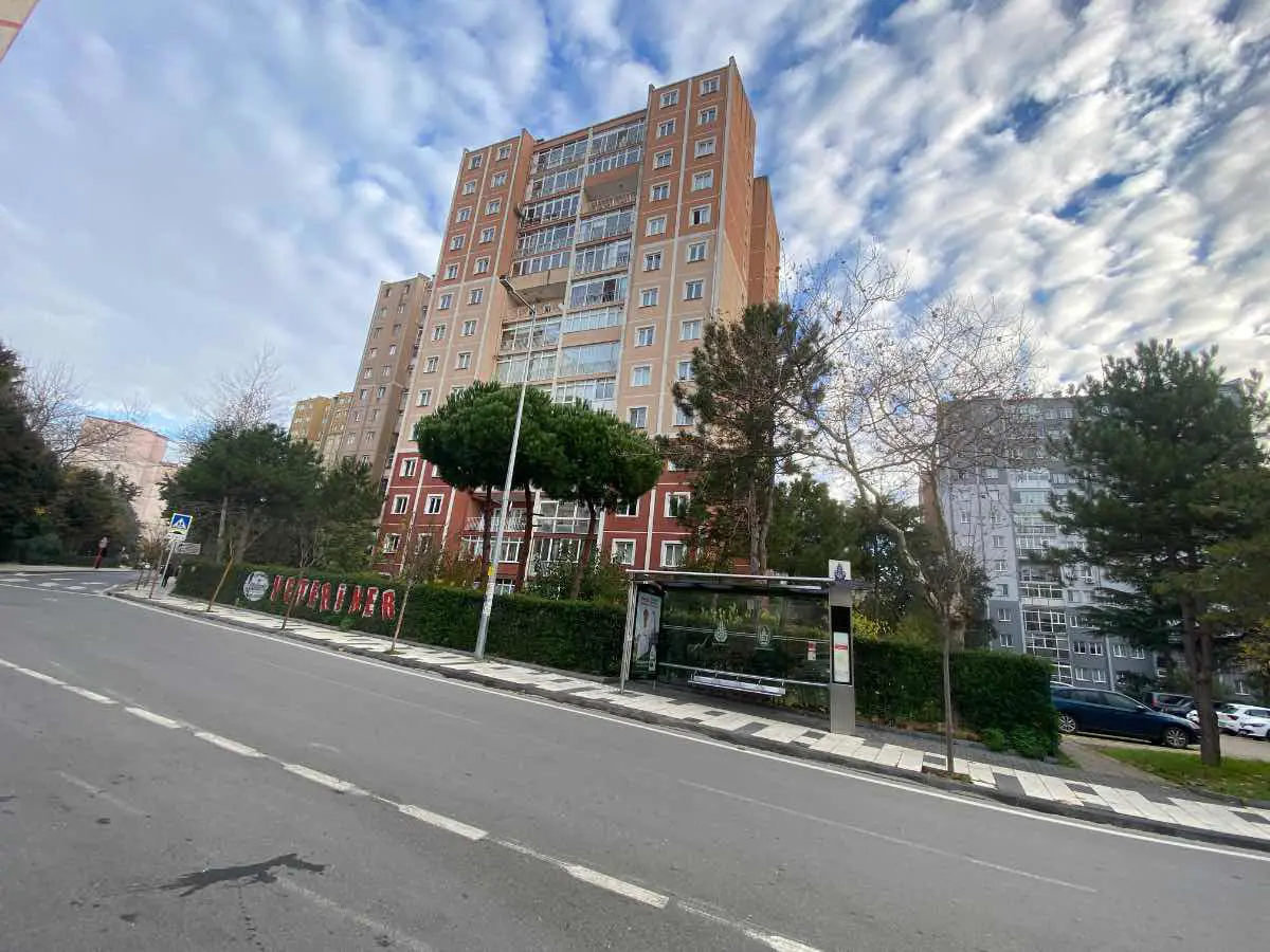 BÜYÜKŞEHIR KONUTLARI GÜNEYDOĞU CEPHE GENIŞ BALKON 3+1 SATILIK DAIRE