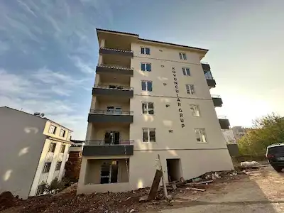 REMAX DOĞUDAN ABDULLAH PAŞADA 1+1 SATILIK DAİRE