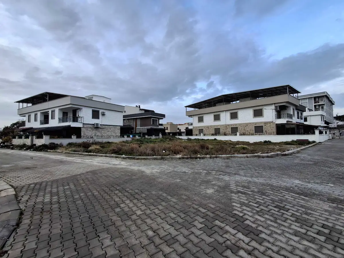 ALİAĞA YENİ ŞAKRAN SAYFİYE MAH.SATILIK 503 M2 VİLLA İMARLI ARSA