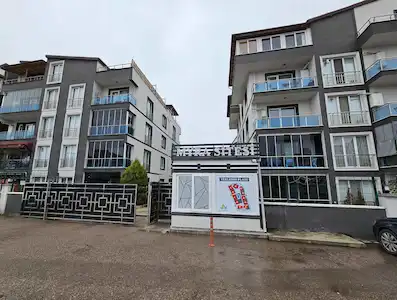 KOCAELI IZMIT OTOGAR MEVKII 1+1 ARAKAT SATILIK DAIRE