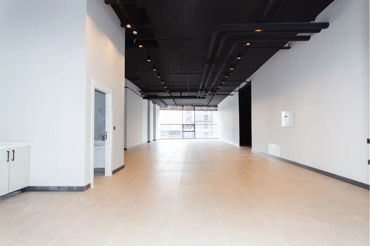 ESK. YOLU ELMAR TOWERS KIRALIK 145M² YAPILI DÜKKAN/REMAX ENBATI