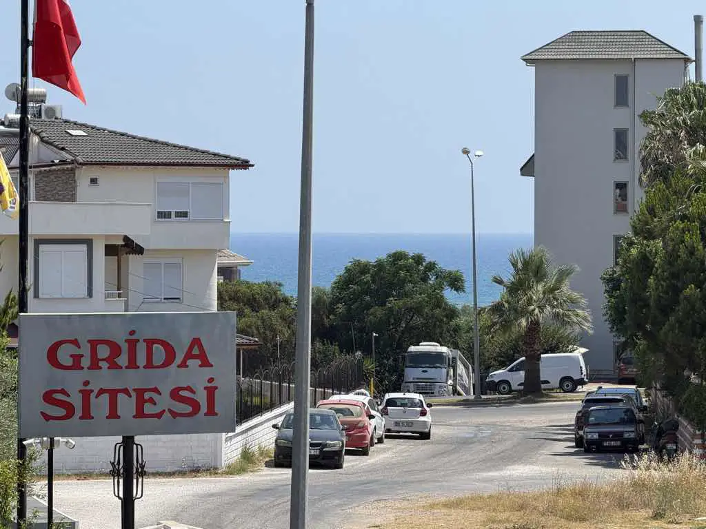 MANAVGAT GRİDA SİTESİNDE 2+1 YAZLIK  MÜSTAKIL  BAHÇELİ VILLA
