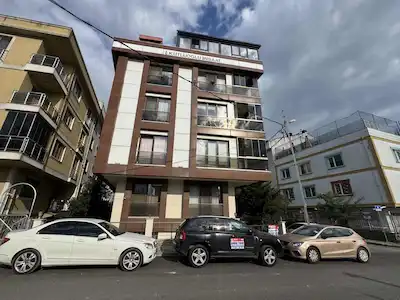 *RABİA TIKIR* ÇEKMEKÖY MIMAR SINAN MH. DOĞA PARKI YAKINI SATILIK 1 + 1 BAHÇE KATI