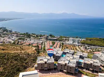 VISTA MARİN'DE KİRALIK DENİZ MANZARALI BAHÇE KATI