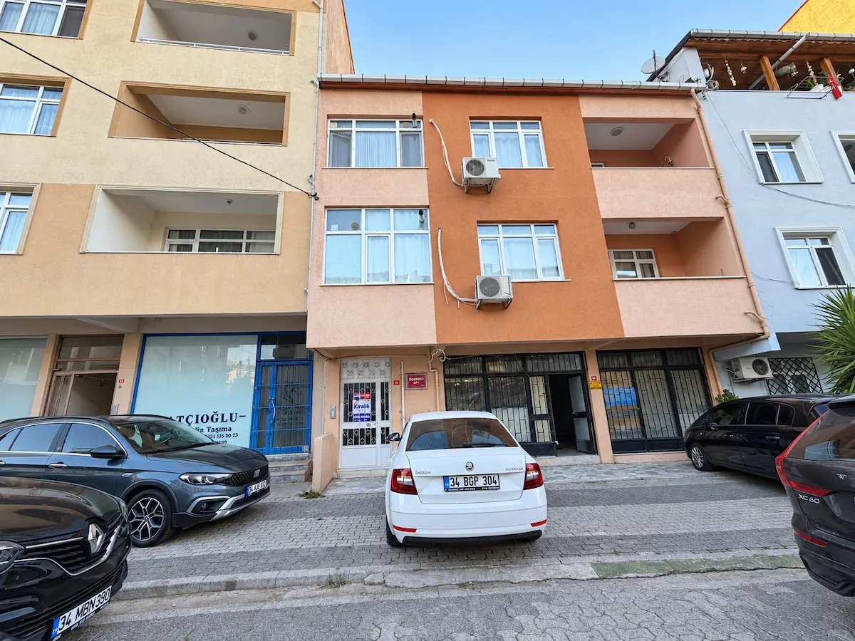 ESATPAŞA MAHALLESİ DÜZOVA SOKAK 2+1 BOŞ KİRALIK DAİRE