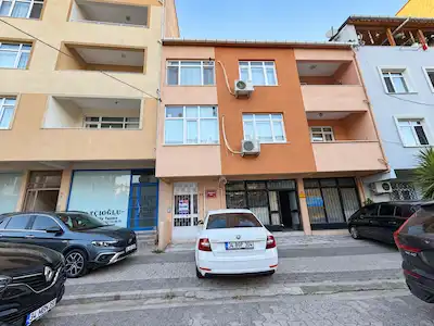 ESATPAŞA MAHALLESİ DÜZOVA SOKAK 2+1 BOŞ KİRALIK DAİRE