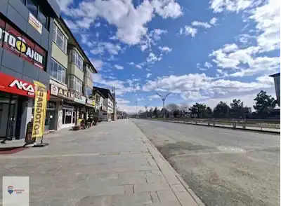 REMAX DEM'DEN ADLİYE KARŞISI YAYA TRAFİĞİ YOĞUN BÖLGEDE İŞYERİ