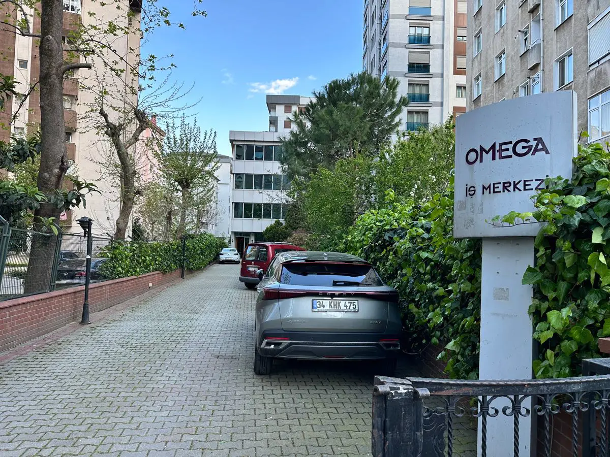 KOZYATAĞI SAKİN, PRESTİJLİ, VERİMLİ 280M² KATTA TEK KİRALIK OFİS