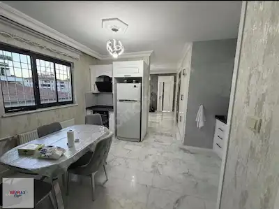 REMAX ÖZGÜR'DEN BATIKENT DE DUBLEX DAİRE