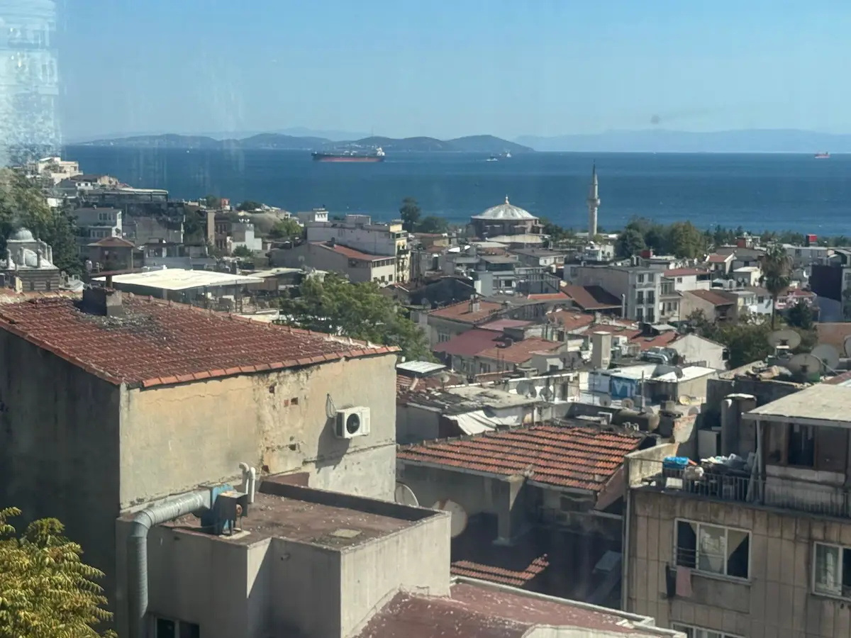 SULTANAHMETTE 2+1 SATILIK DAİRE PIER LOTI CADDESI'NDE