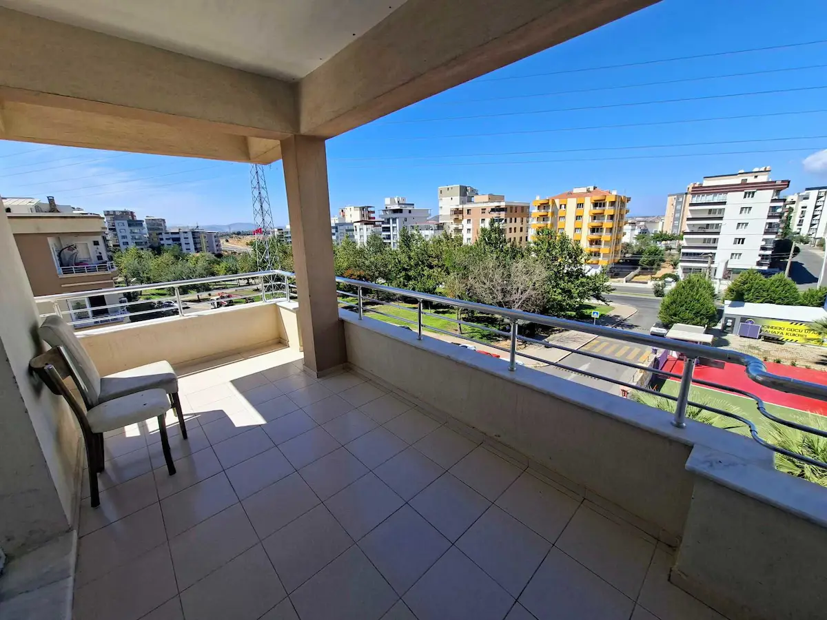 ALİAĞA YENİ MAH’DE 3+1 | 150 M² NET | 4 CEPHELİ | 2 BANYO | BALKONLU KİRALIK DAİRE