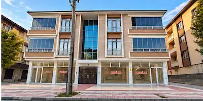 REMAX DEM'DEN MERKEZİ KONUMDA SATILIK DÜKKAN
