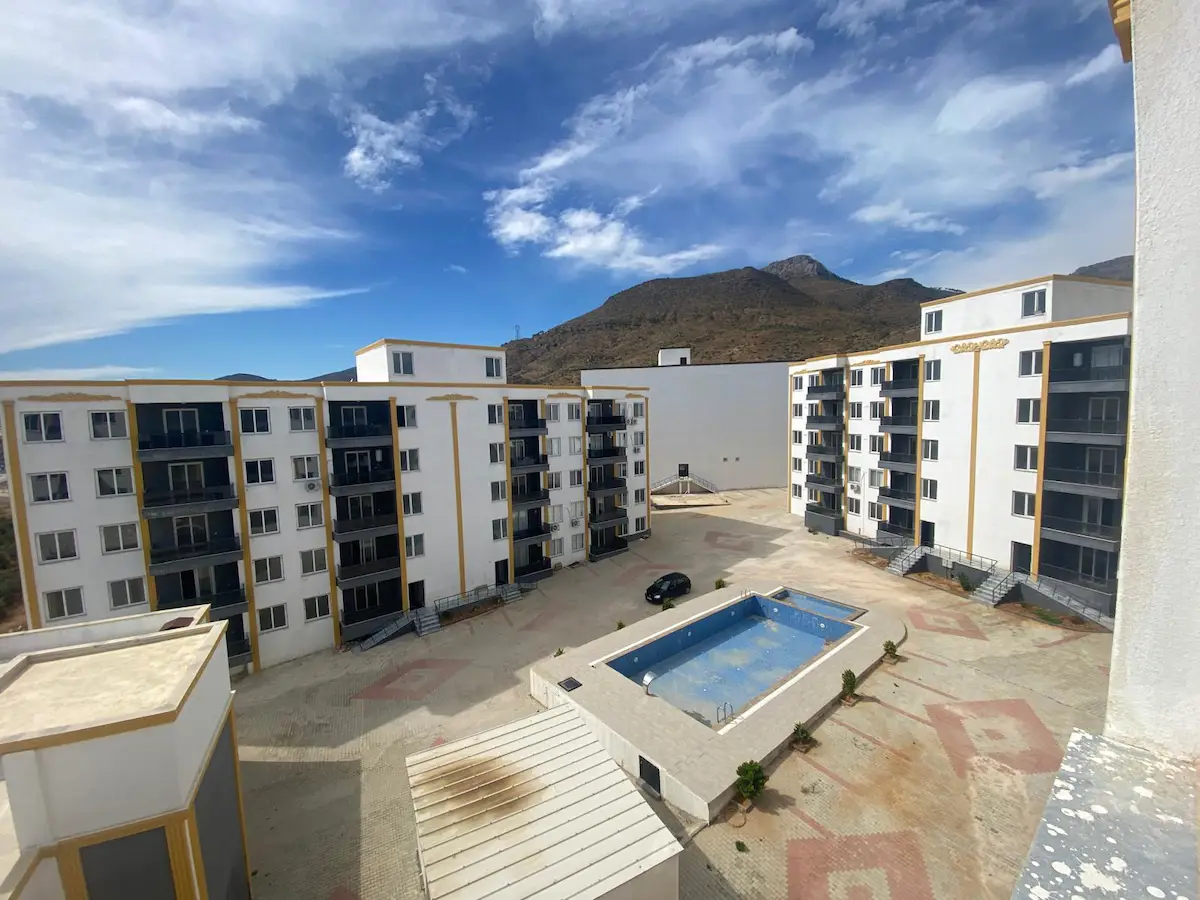 MERSIN YEŞILOVACIK DA SATILIK 2+1  DAIRE