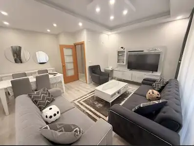 İZZETPAŞA HUDUT SOKAK’TA FULL EŞYALI 2+1 80 M² DAİRE