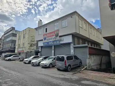ŞERIFALI TICARIDE 950 M2 DEPO & İMALAT & SHOWROOM & OFIS