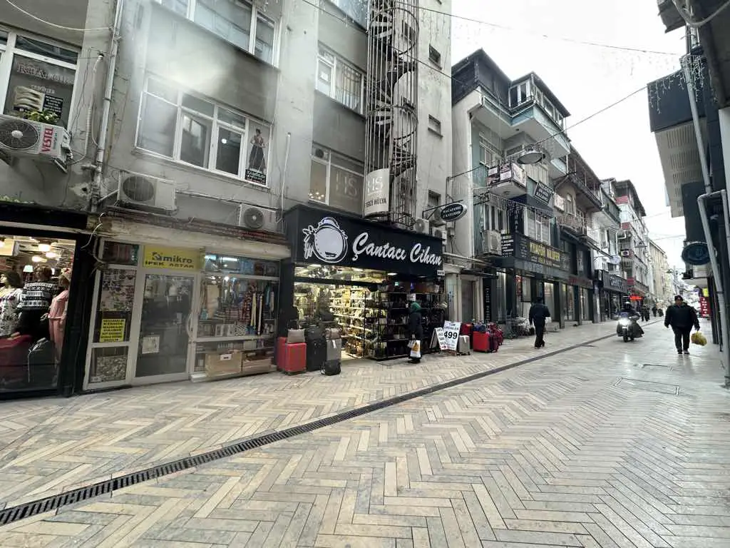 REMAX DREAM FETHİYE CAD ÜZERİNDE SATILIK BÜRO-OFİS