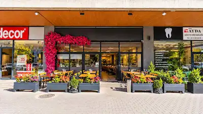 GORDİON AVM KARŞISINDA NOKTA AVM' DE DEVREN KİRALIK TAM DONANIMLI RESTORAN