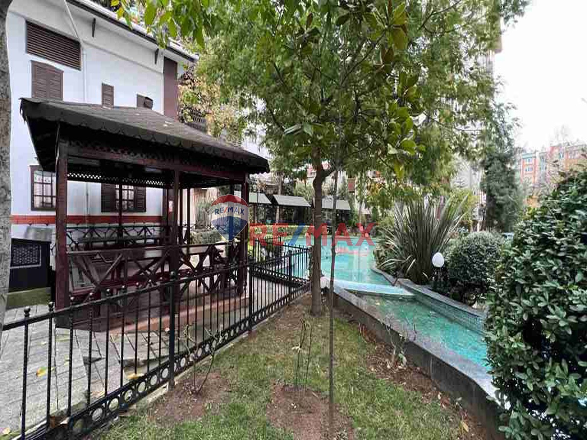 ATAŞEHİR SİNPAŞ KORU KONUTLARI'NDA TADİLATLI 2+1 SATILIK DAİRE