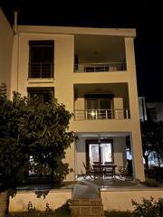 DIDIM PARLAMENTERLER SITESI SATILIK EŞYALI TADILAT GÖRMÜŞ VILLA