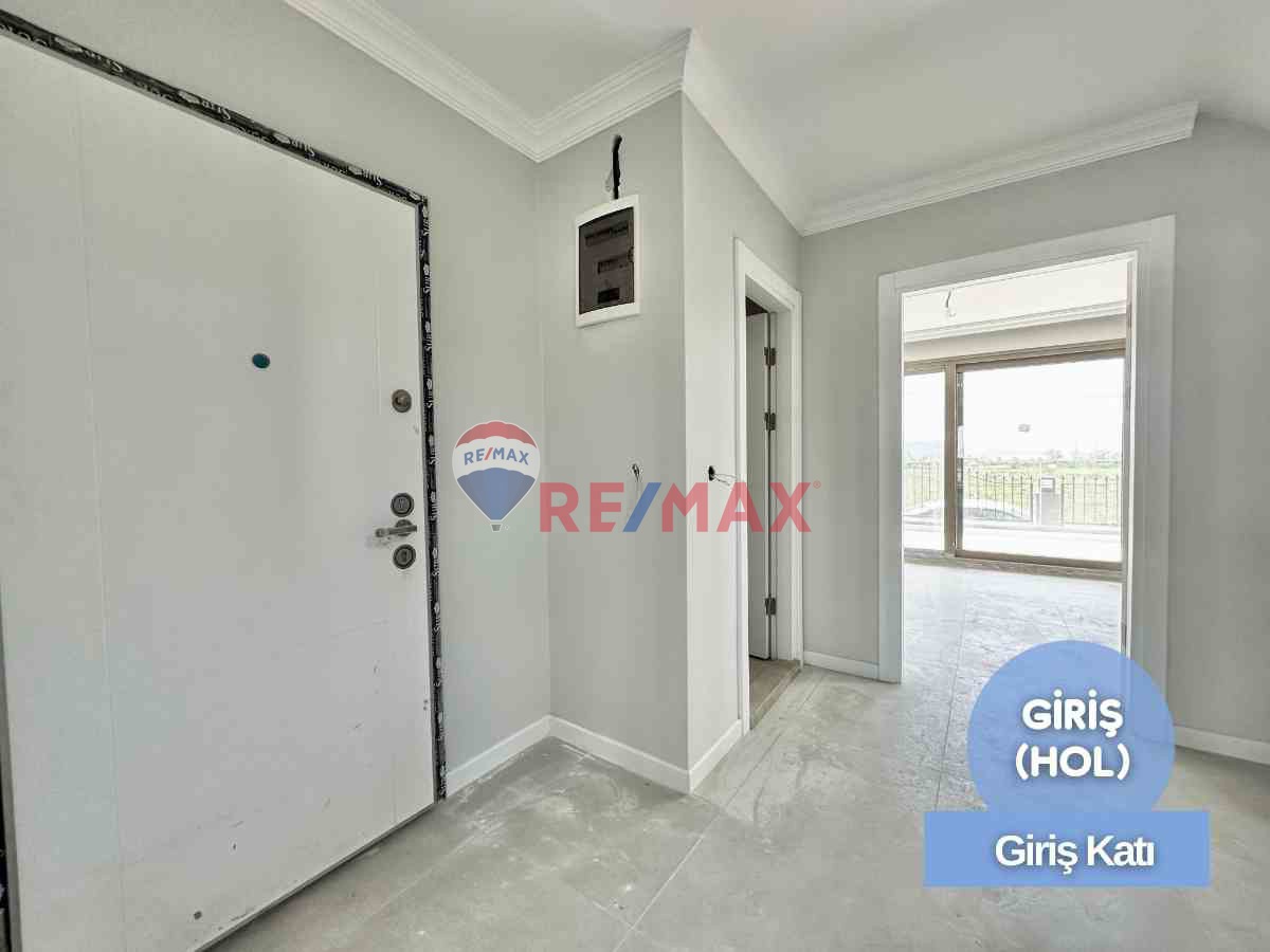 URLA TORASAN'DA DENİZ MANZARALI SIFIR TAM MÜSTAKİL VİLLA