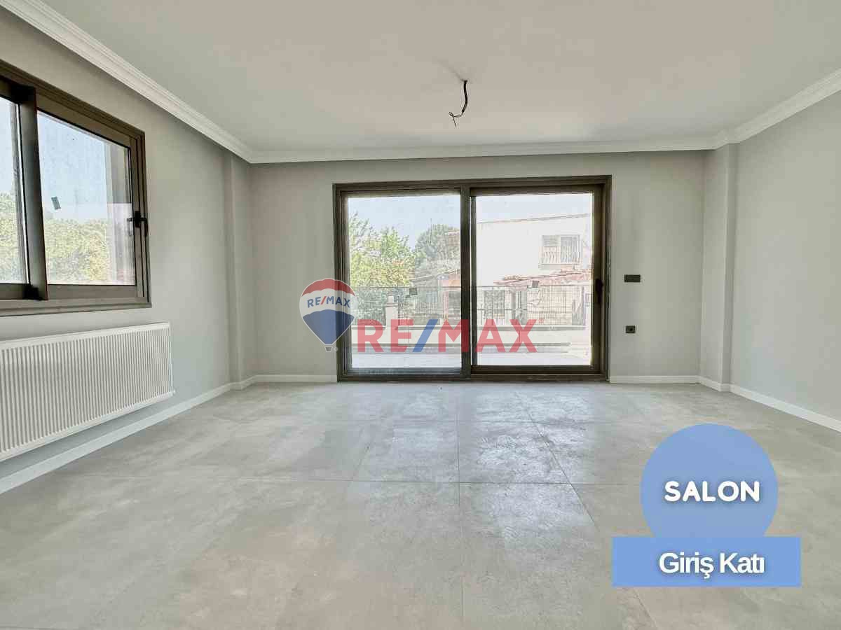 URLA TORASAN'DA DENİZ MANZARALI SIFIR TAM MÜSTAKİL VİLLA