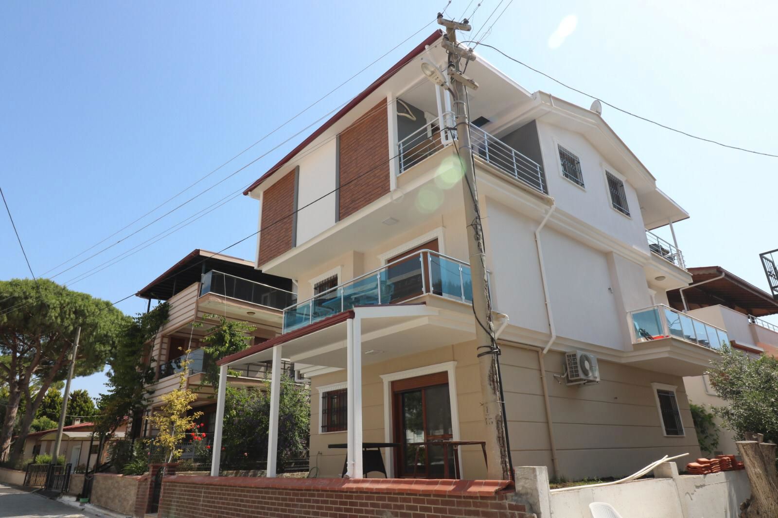 DENİZLİ ÖĞRETMENLER SİTESİ'NDE KİRALIK DENİZ MANZARALI EŞYALI 1+1 DAİRE