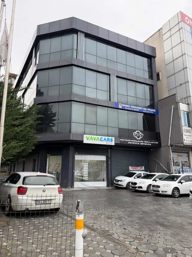 ÜMRANİYE ALEMDAĞ CAD.METROYA YAKIN 185M2 KİRALIK OFİS