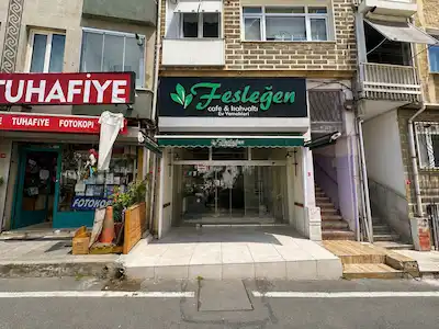 REMAX ASHİLL YÜKSEK TAVANLI DEPOLU KİRACISIZ SATILIK DÜKKAN