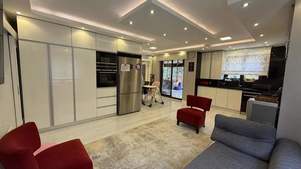 Property image 8