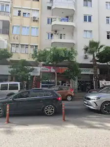 MERKEZI KONUMDA ÇIFT GIRIŞLI 50 M² SATILIK DÜKKAN