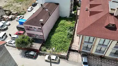 ADAPAZARI PAPUÇÇULAR MAHALLESI'NDE KREDİYE UYGUN EŞSİZ KONUT İMARLI ARSA FIRSATI