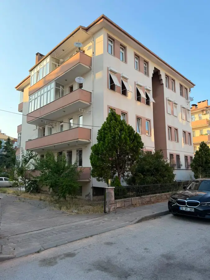 REMAX MİD PAŞAALANI SATILIK 3+1 ARAKAT DAİRE