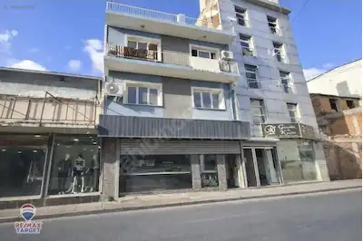 BAYRAKLI'DA İŞLEK CADDE ÜZERİNDE TABELA DEĞERİ OLAN KİRALIK İŞYERİ