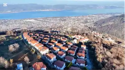 SAPANCA, GÖL VE DOĞA MANZARALI EŞYALI SATILIK VİLLA