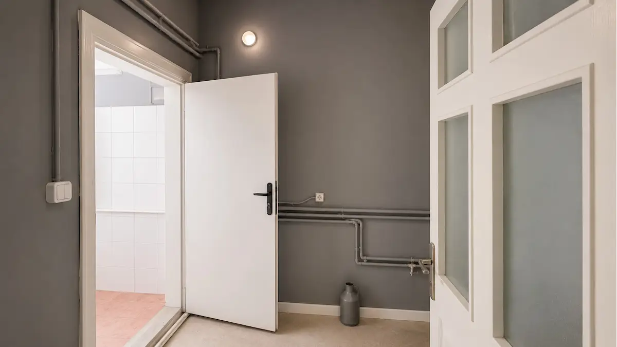 SEYRANTEPEDE 400 M² GENİŞ KULLANIMLI KİRALIK İŞYERİ