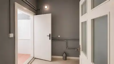 SEYRANTEPEDE 400 M² GENİŞ KULLANIMLI KİRALIK İŞYERİ
