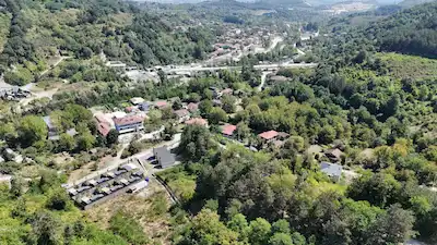 RE/MAX HÜR'DEN SAPANCA AKÇAY'DA YATIRIMLIK ARSA 1011 M2 E:20