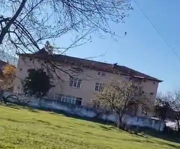 DÜZCE KAYNAŞLI DARIYERİHASANBEY'DE 3 KATLI 2000 M2 HAZIR BİNA VE 25.879 M2 KİRALIK ARAZİ
