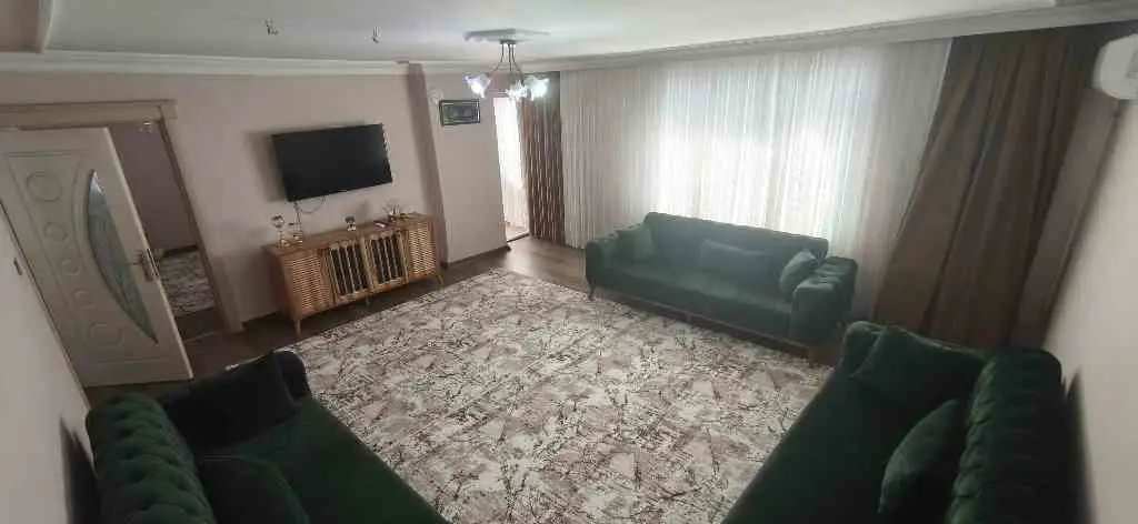 ARNAVUTKÖY’DE GÜNEY CEPHELİ 3+1 | 135 M² BRÜT | SON KAT (3/3) | BALKONLU