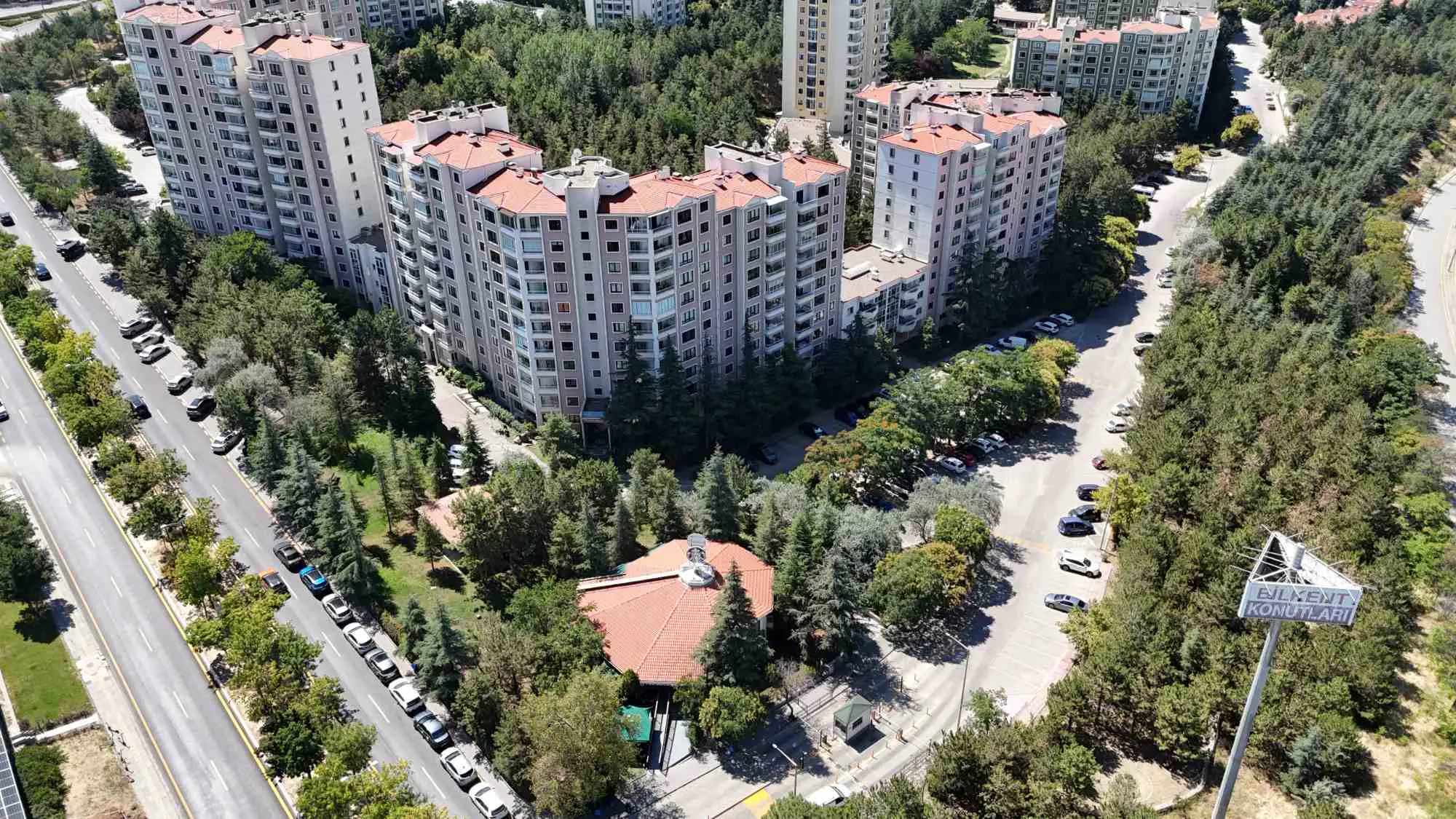 BİLKENT 2 PARK SİTESİ’NDE KİRALIK 3+1 FERAH DAİRE