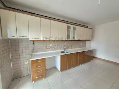 RE/MAX LACIVERT'TEN A. GAZI TOKILER'DE 4+1 SATILIK BORÇSUZ DAIRE